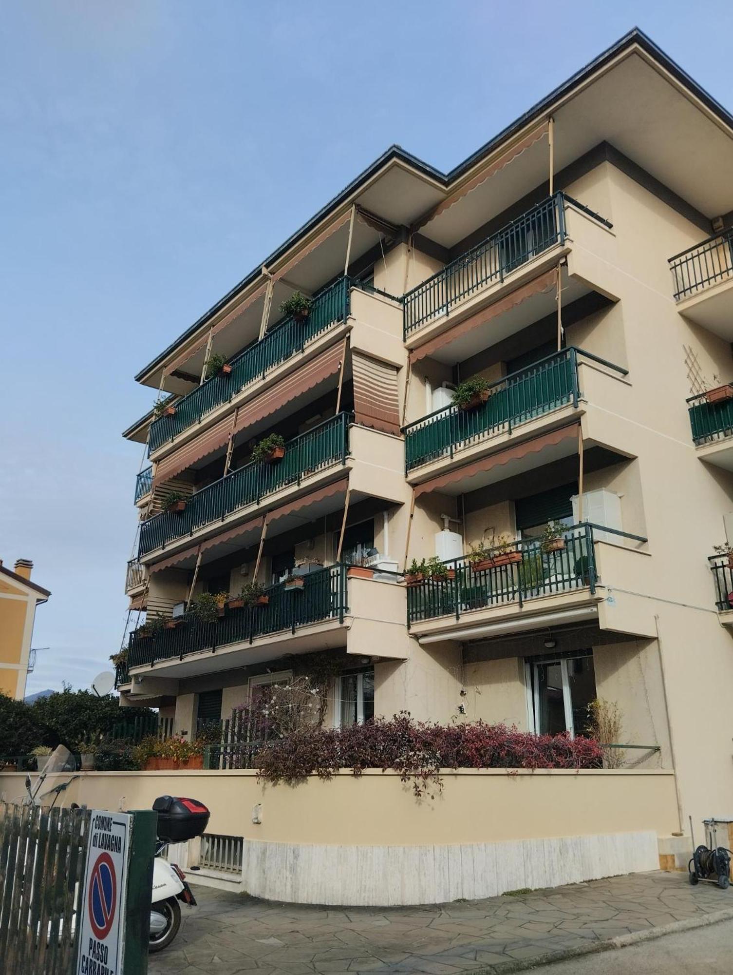 Appartamento Con Posto Auto 拉瓦尼亚 外观 照片